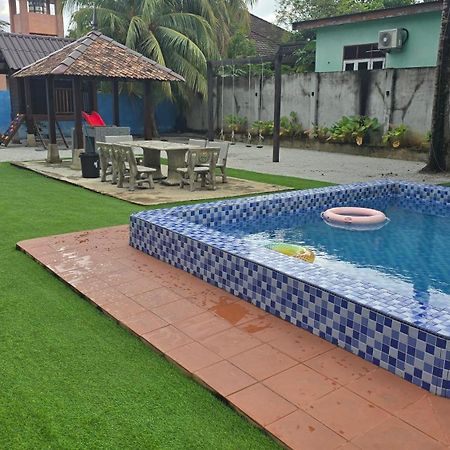 Casa Tiga Homestay Besut Kampung Kuala Besut Екстериор снимка