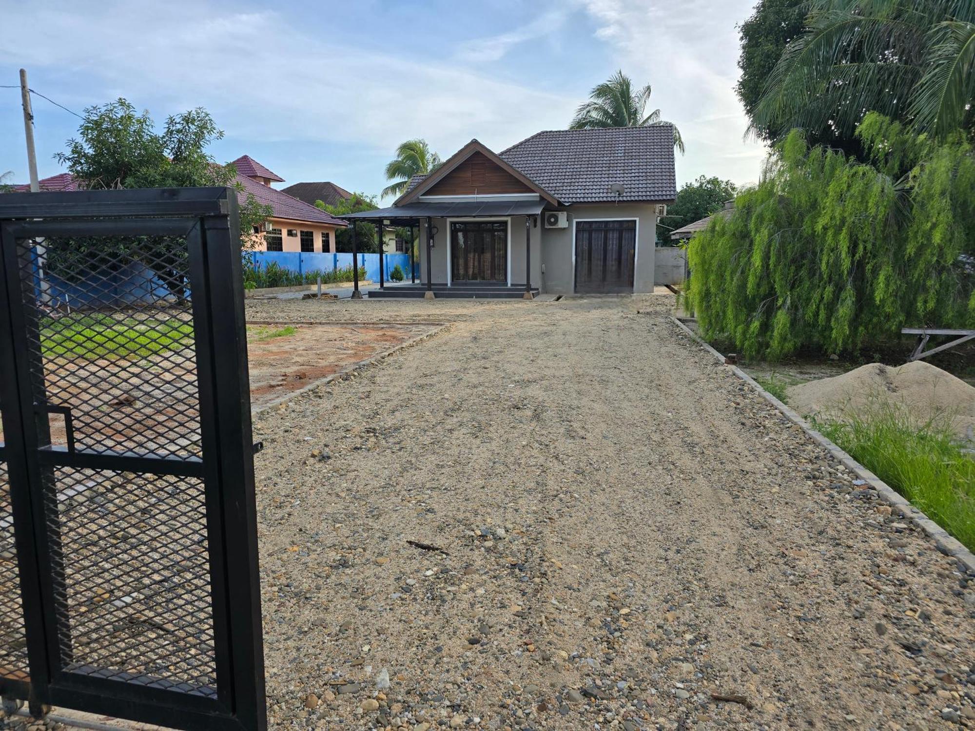 Casa Tiga Homestay Besut Kampung Kuala Besut Екстериор снимка