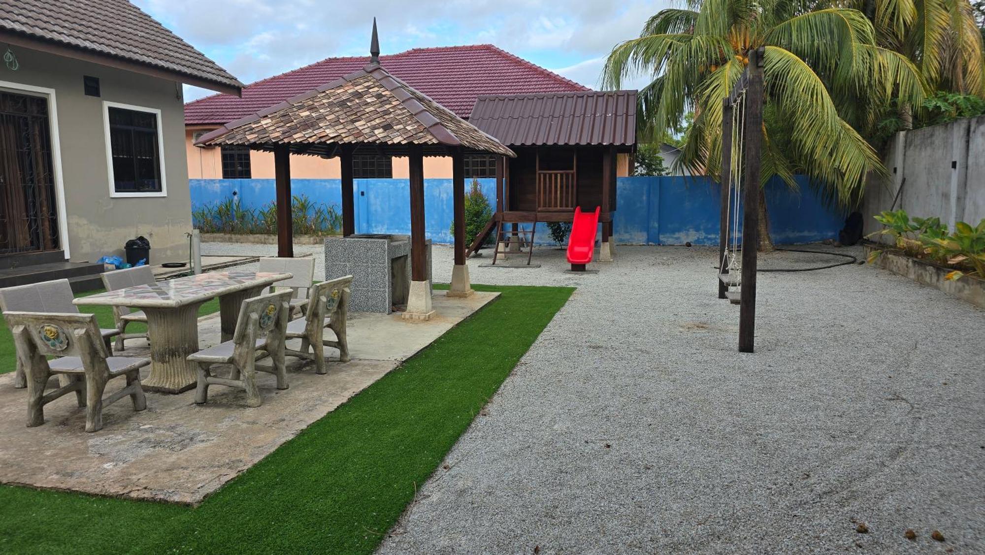 Casa Tiga Homestay Besut Kampung Kuala Besut Екстериор снимка