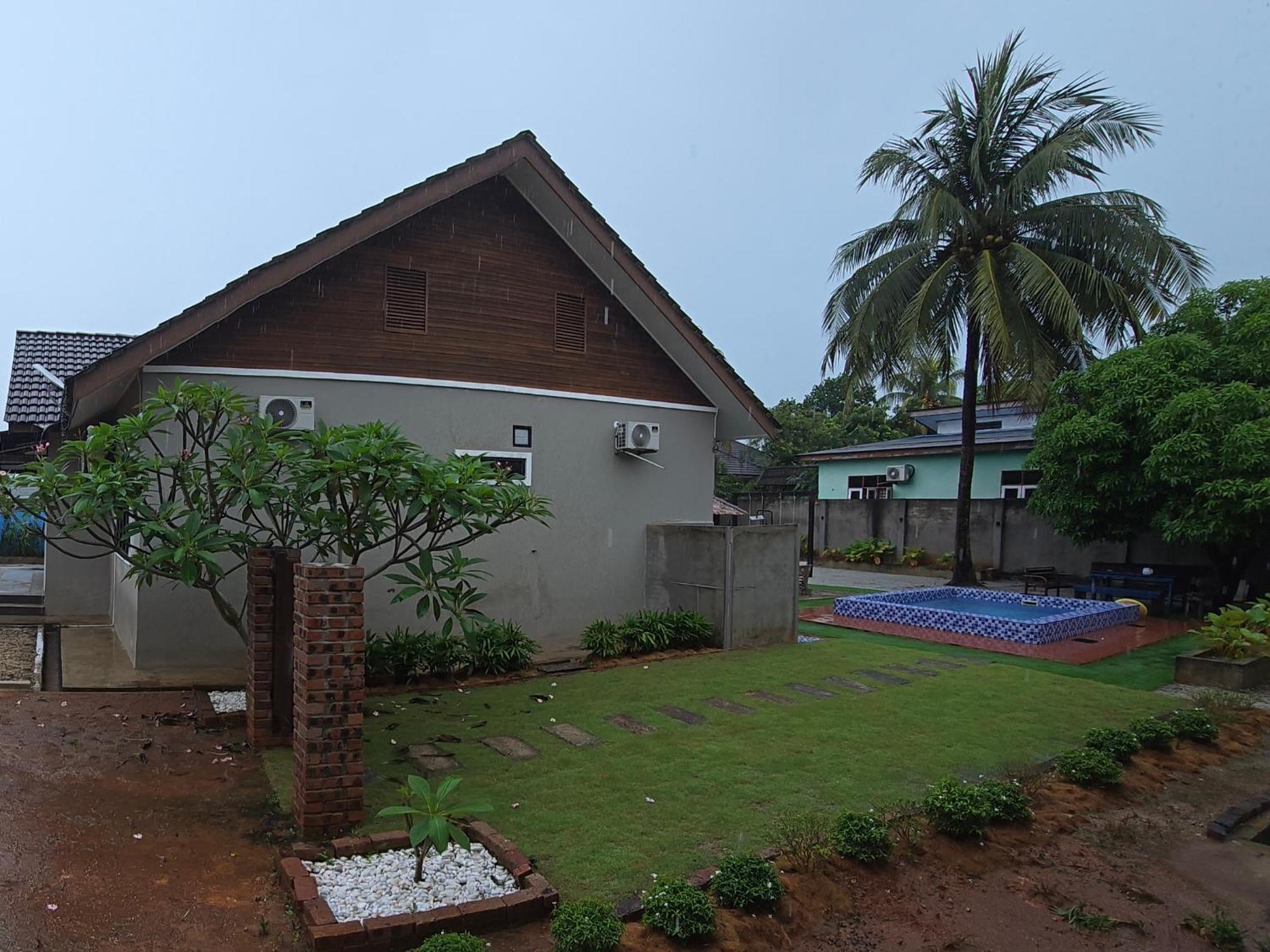 Casa Tiga Homestay Besut Kampung Kuala Besut Екстериор снимка