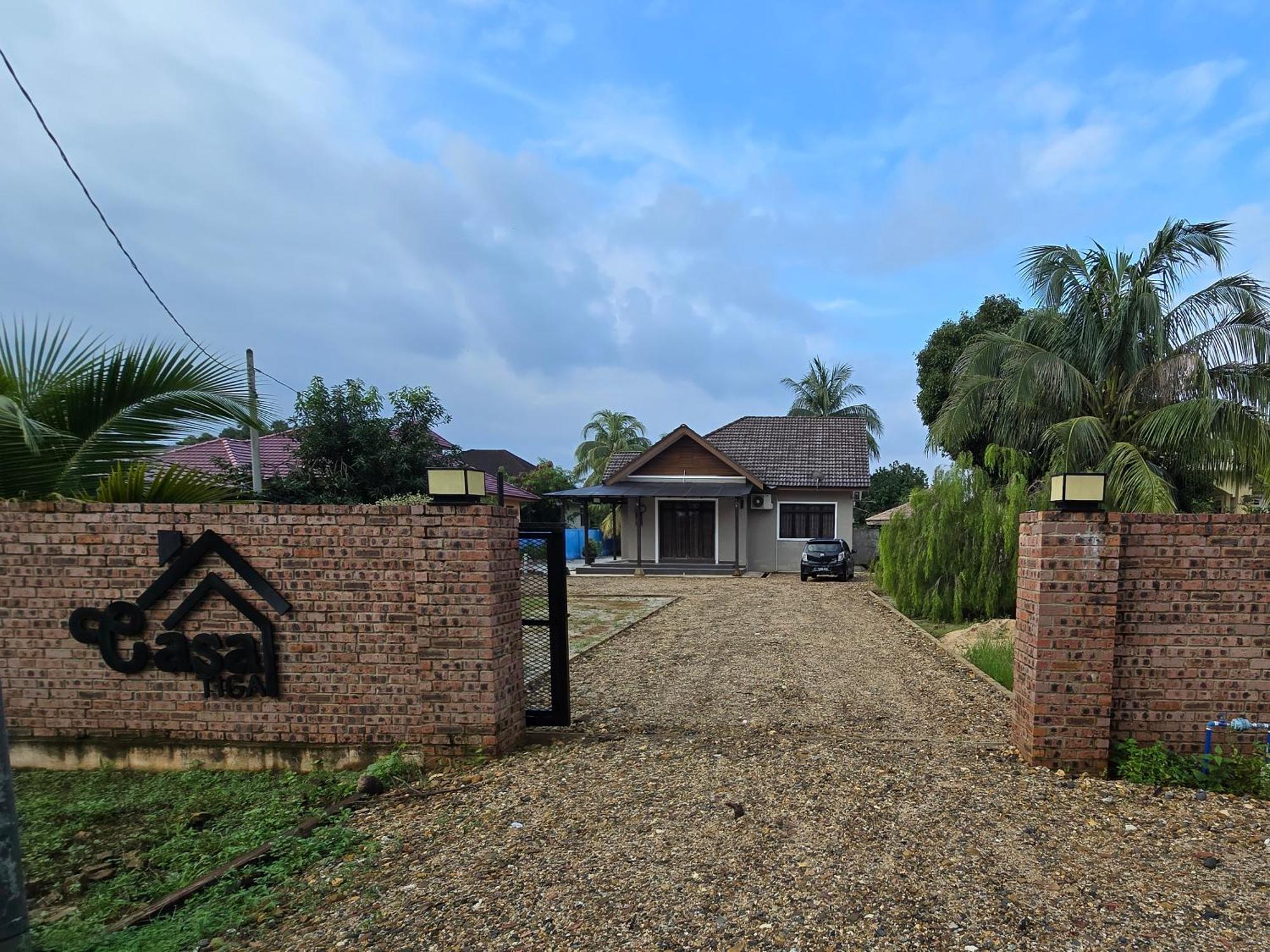 Casa Tiga Homestay Besut Kampung Kuala Besut Екстериор снимка